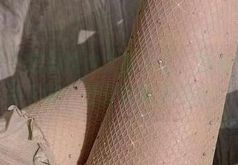 微密圈 – 这剧情也太醒目了，猪小七的写真下载，分分钟被吸引住！