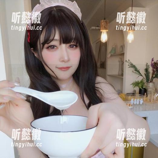美图到壁纸的完美转身，白银81的透明服让我想太多。