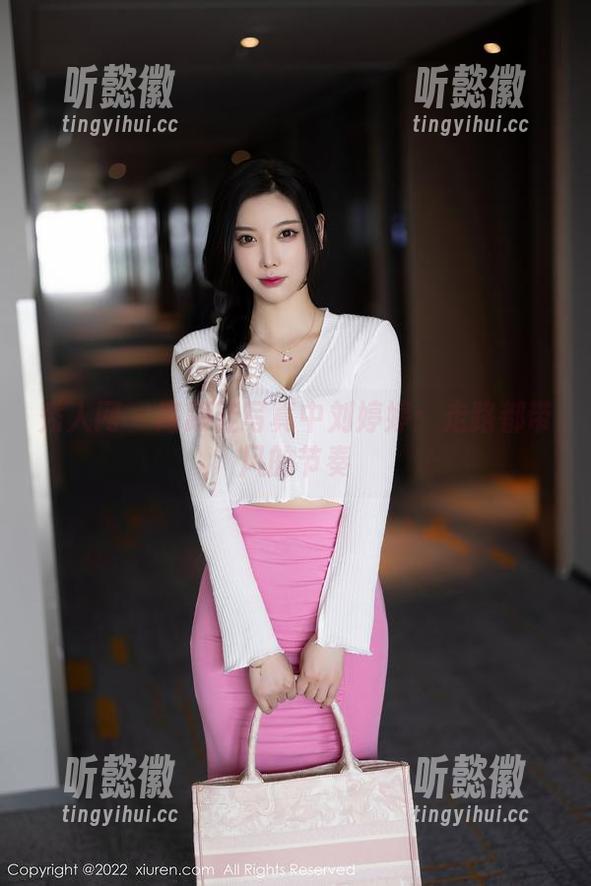 秀人网-刘婷婷 秀人网 - 高跟鞋写真中刘婷婷:走路都带风的节奏