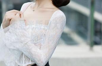 秀人网 – 无圣光版周大萌套装，莫名其妙的时尚感！