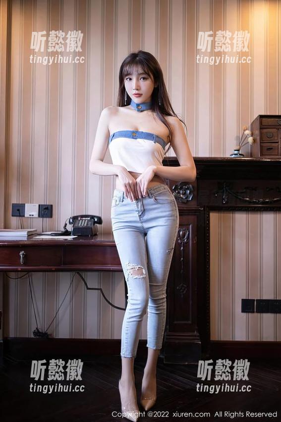 秀人网 - 美图出炉！唐安双马尾颜值回潮，有谁能收下这些下载啊？