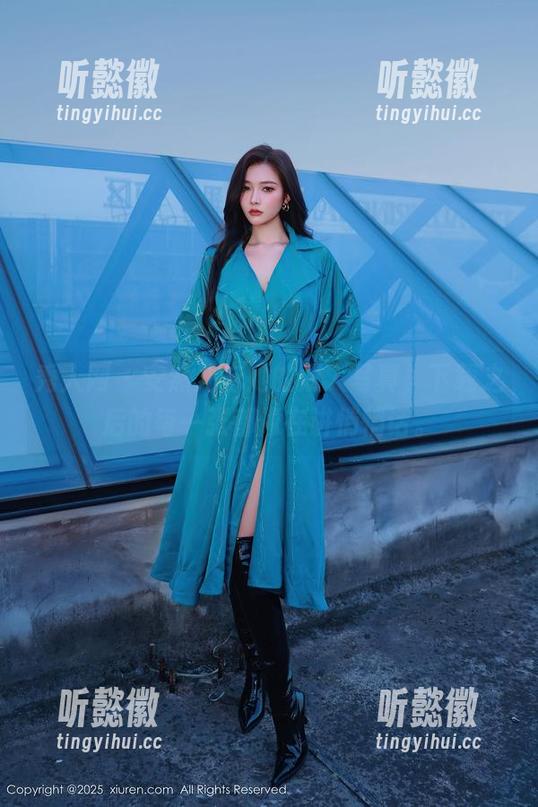 秀人网-安然儿 秀人网 - 安然儿与她的双人写真,下载之后的每一张都像在讲悄悄话。