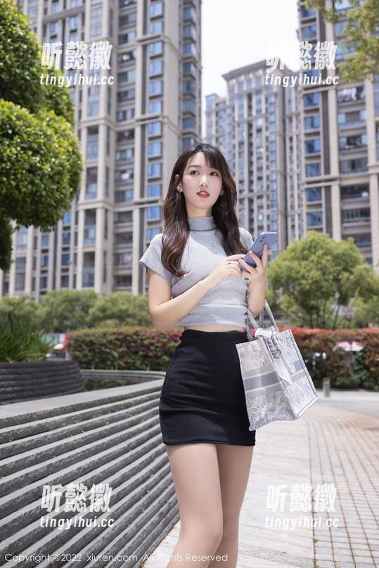 秀人网 - 原图在这！小魔女奈奈泳衣更新，原来清凉和魅惑都可以这样演绎