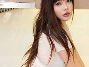 秀人网 – 桃色奶酪的白裙作品合集太受欢迎，街坊邻居都在问她哪儿买的裙子，来帮忙抖音一波！