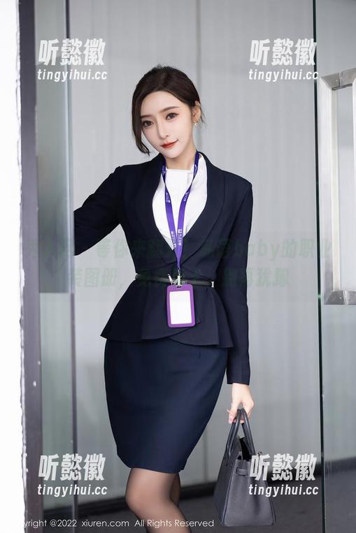秀人网 - 等你来翻开！私语baby的职业装图册，免费奉上，别再犹豫