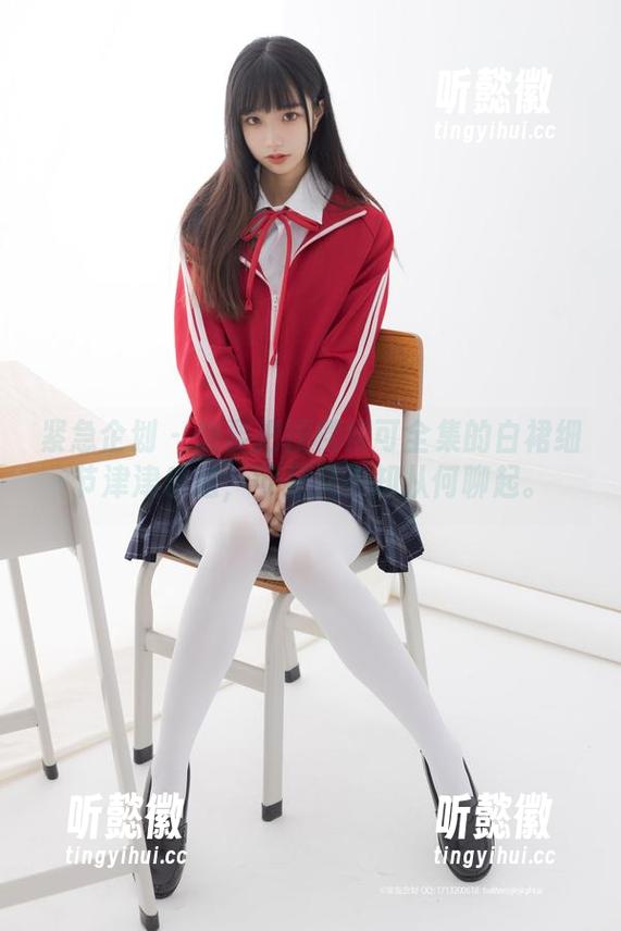 紧急企划 - 想要把樱樱樱可全集的白裙细节津津乐道，可是又不知从何聊起。
