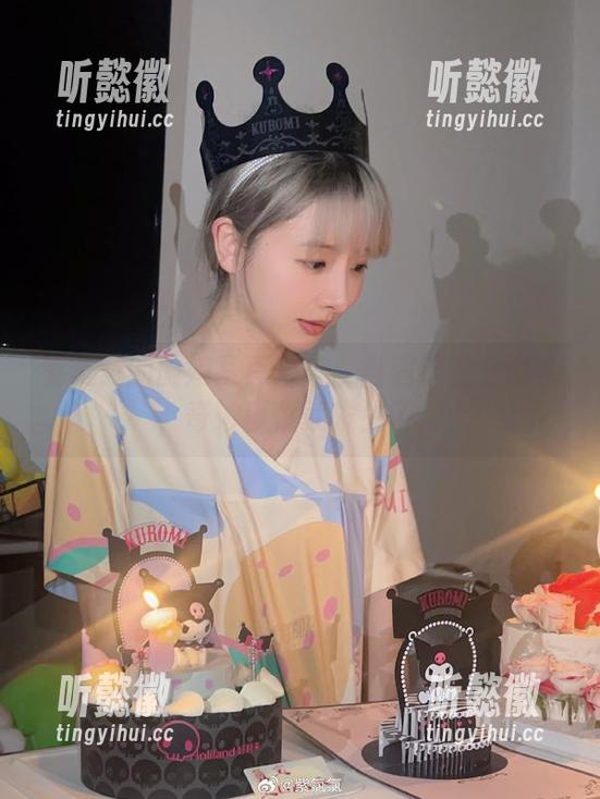 紫氯氯 紫氯氯的厨娘写真合集:当锅铲遇上镜头,奇妙事情就发生了。