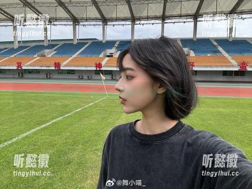 舞小喵 这种礼服,舞小喵的原图才能搭得上拍照