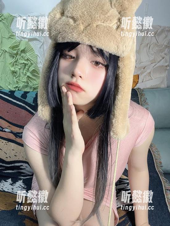 微密圈 - 葱油饼er的黑丝漆皮新资产！更新你绝对想不到的画面！