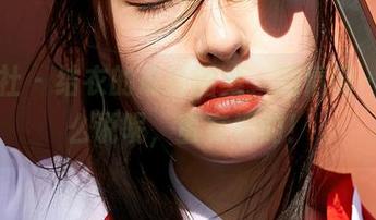 蜜桃社 – 结衣的最新图集，剧情嗯……怎么说呢，蛮有趣的！