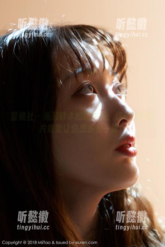 蜜桃社 - 私藏铃木的睡衣美：这种免费图片肯定让你想多看一眼！