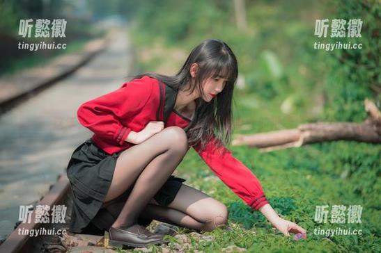 这年头，在线写真最强科目：西瓜少女的祝福自拍！