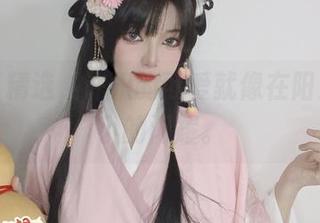 原图再精选，许枳的可爱就像在阳光下小小的闪耀。