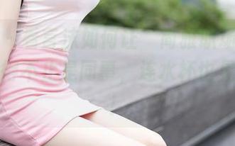 语画界 – 看言沫如何让“简雅职场制服”作品晃得不止是同事，连水杯也晃动不停！