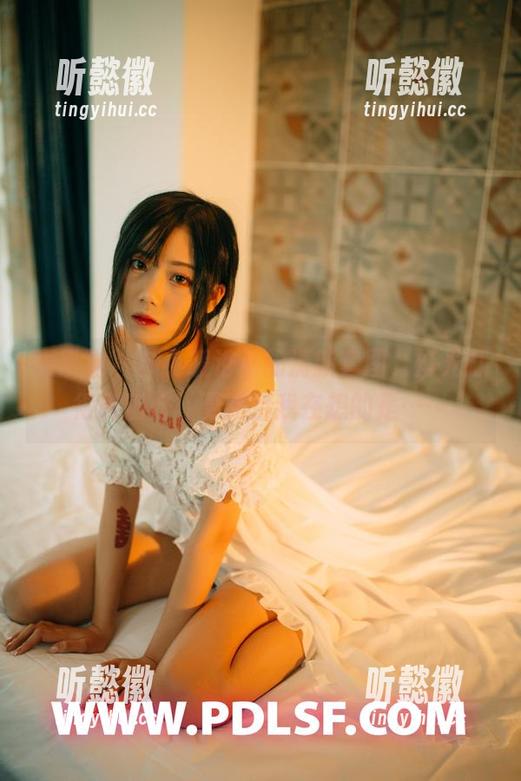 轰趴猫 - 苏小暖浴室的清新套图，灯光打得刚刚好，更新后我在想的是……