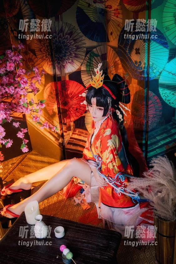 最新照片，金鱼yui在牛仔裤里活出了新的生命，值得一看！