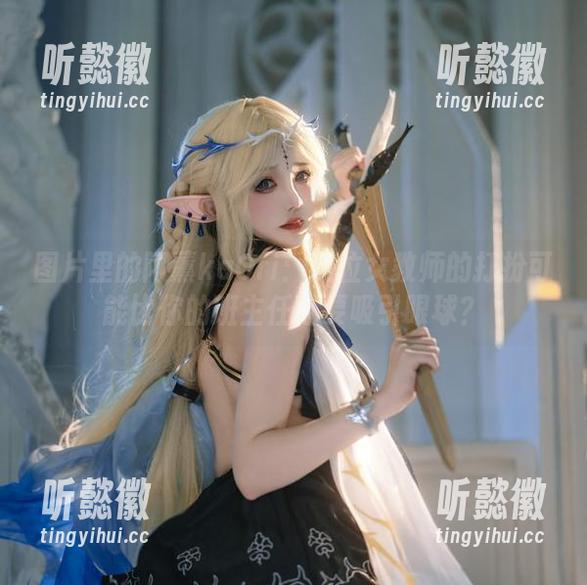 图片里的阿薰kaOri：这位女教师的打扮可能比你的班主任还要吸引眼球？
