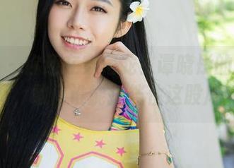 青豆客 – 你还在穿尼龙？谭晓彤的新皮衣美图，敢问谁能抵挡住这股风潮？