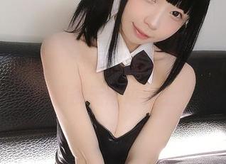 香川澪的写真，位于“可爱”与“心碎”的那条无形边界上。