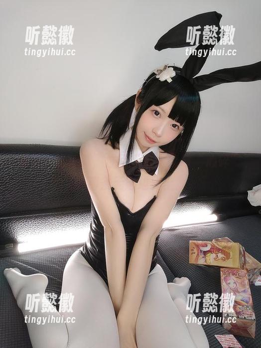 香川澪的写真，位于“可爱”与“心碎”的那条无形边界上。