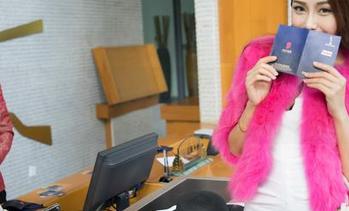 魅妍社 – FoxYini孟狐狸精选：她的厨娘写真集，居然更让人想咬一口！