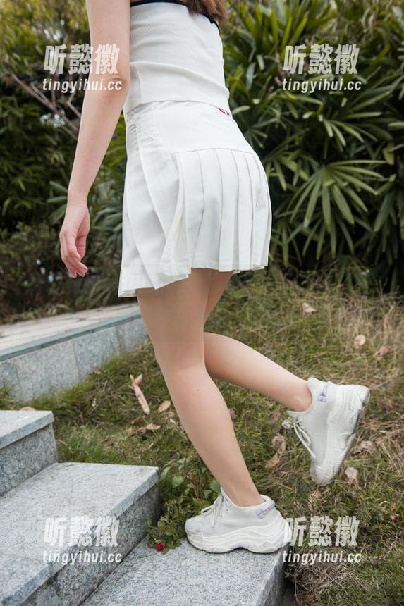 魔镜街拍 - 闪亮登场的肉丝圣诞美人，婷婷的这个套图真心用力了